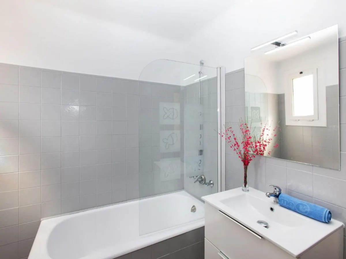 Apartment Ginesta By Interhome Llança